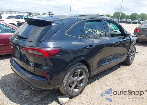 2023 Ford Escape St-Line z USA, uszkodzony, nr VIN 1FMCU9MN1PUA59150